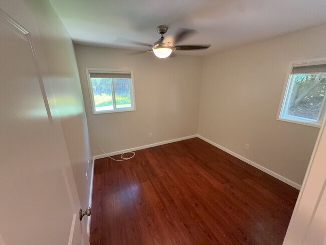 Building Photo - 3094 Flanders Rd