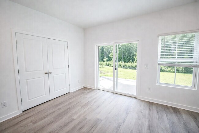 Building Photo - 154 Kingswood Cir