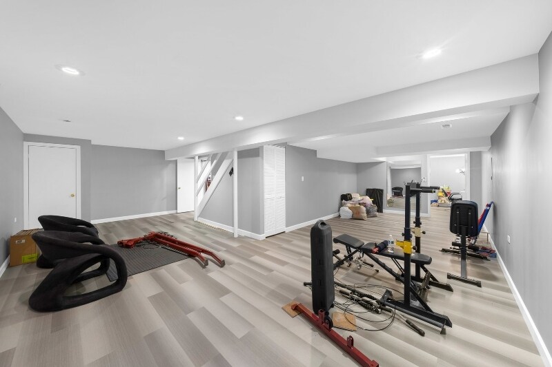 Building Photo - 264 N Southport Rd