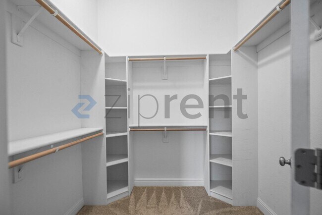 Building Photo - 1491 Maehl Dr