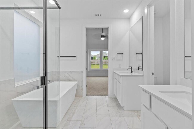 Building Photo - 547 Billowing Way