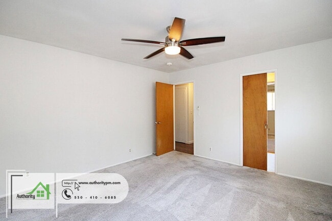 Building Photo - 4548 Pensacola St