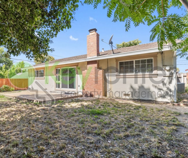 Building Photo - 6912 Sylvan Rd