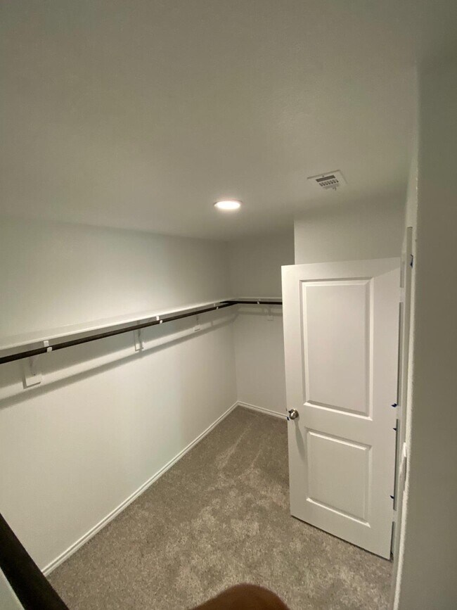 Building Photo - 4149 Crooked Bnd Dr