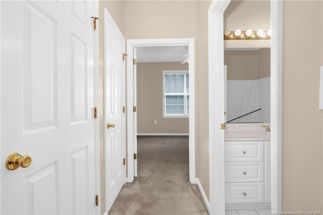 Building Photo - 3BD 2Bath Condo