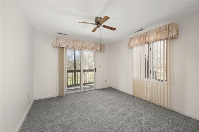 Building Photo - Yearly Rental: Spacious 3-Bedroom, 2-Bath Condo in The Plantations, Lewes. $2,095/month. Availabl...