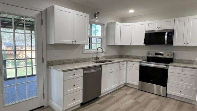 Building Photo - 115 N Valley Dr NW