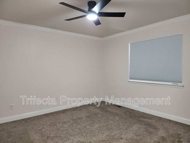 Building Photo - 347 Buckeye Ave