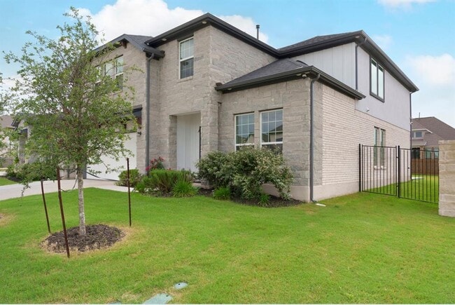 Building Photo - 300 Hollister Dr