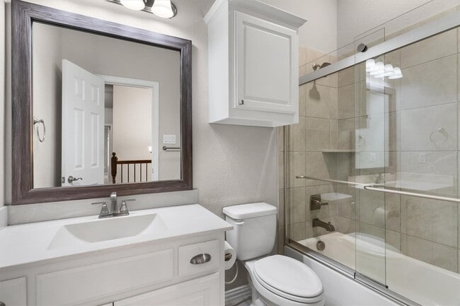 Building Photo - 2003 Silent Shore St