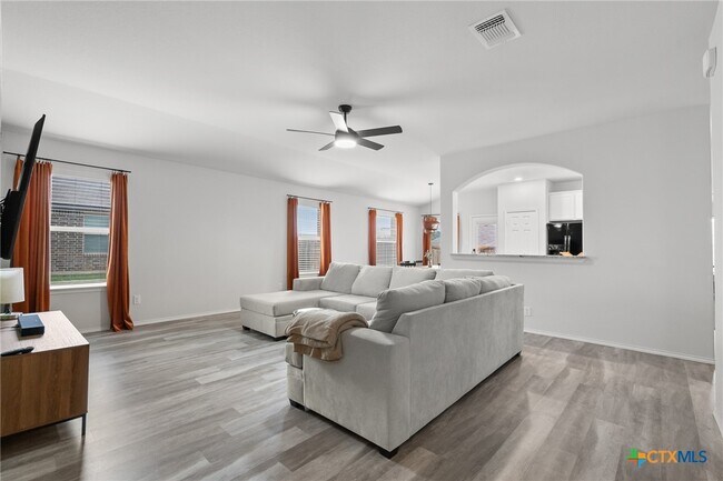 Building Photo - 9308 Everly Dr