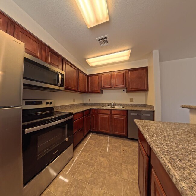 Building Photo - 5499 Indian River Dr