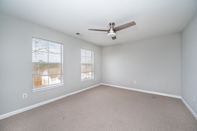 Building Photo - Midlothian Condo Available For Immediate Move In