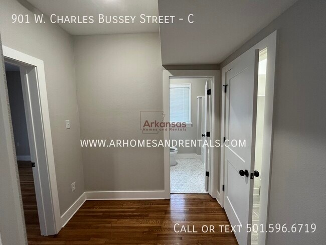 Building Photo - 901 W Charles Bussey Ave
