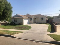 Building Photo - Clean 3 bedroom 1 bath Home for RENT! Call...