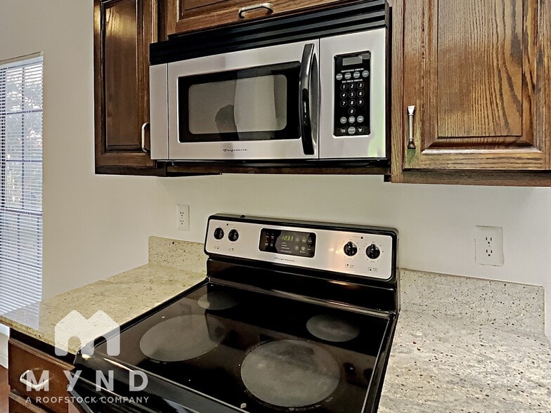 Building Photo - 9747 Whitehurst Dr
