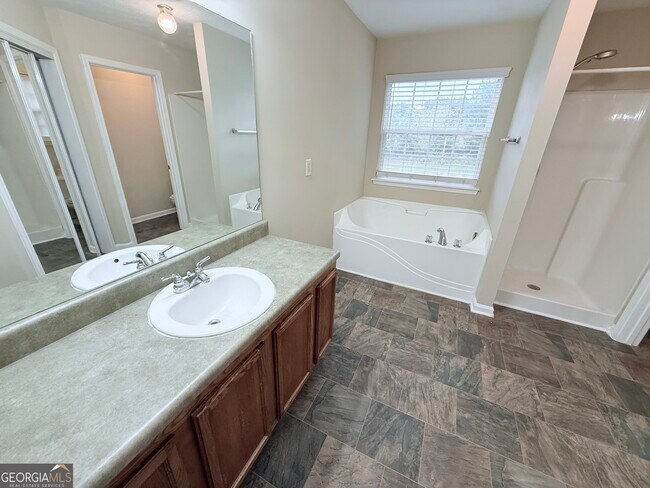 Building Photo - 136 Rankin Cir