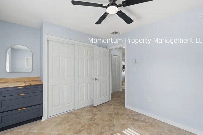 Building Photo - Gorgeous 4 Bedroom in Dunedin! Full Upgraded w/ a Pool!! Don't Miss Out!!