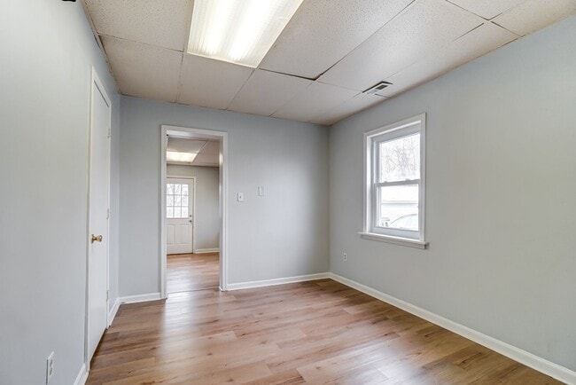 Building Photo - 29 N Main St