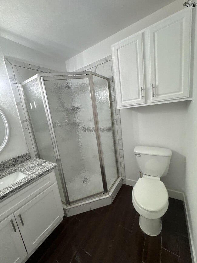 Building Photo - 4126 Lenore Dr