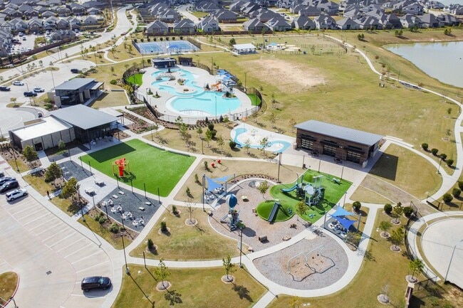 Building Photo - 5815 Linda Cv Ln