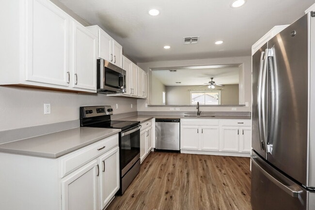 Building Photo - 4665 E Pinto Valley Rd