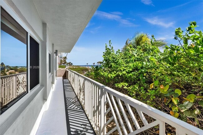 Building Photo - 4144 El Mar Dr