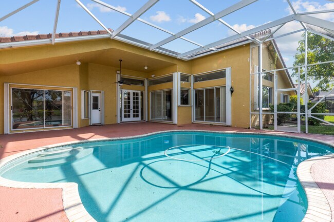 Building Photo - 6051 NW 60th Ave