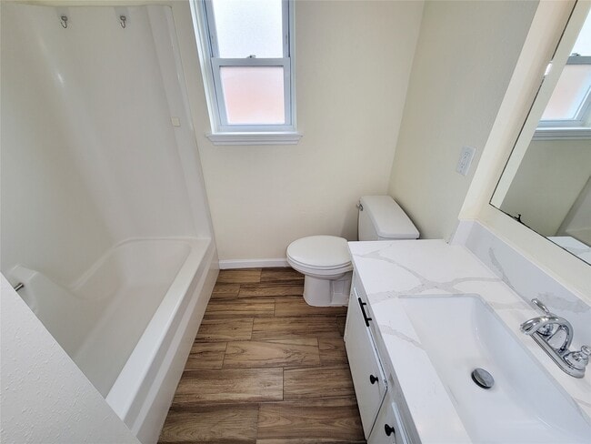 Building Photo - 12611 Dermott Dr