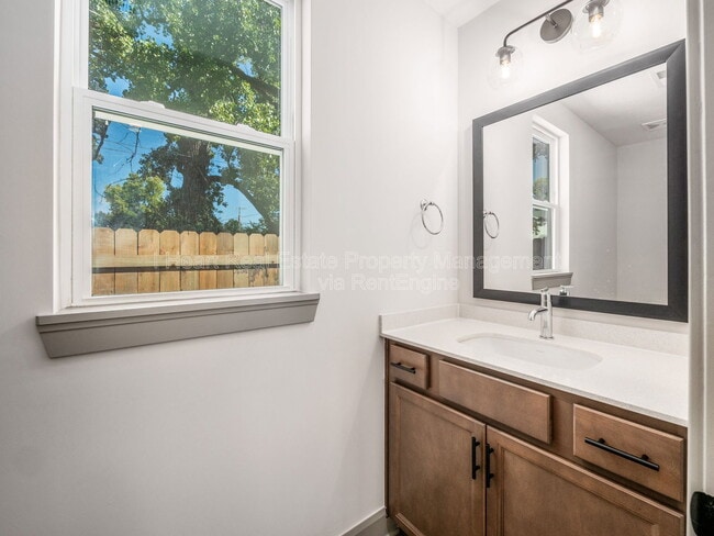 Building Photo - 130 N Guilford Ave