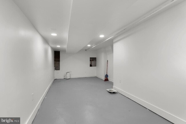 Building Photo - 2838 W Lanvale St