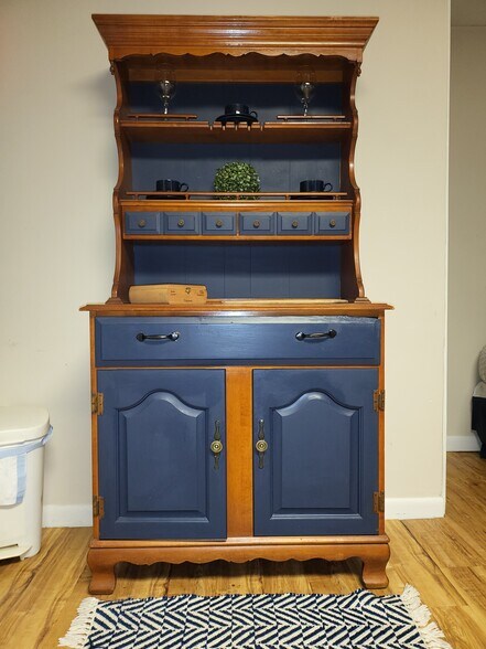 Building Photo - 649 Smadbeck Ave