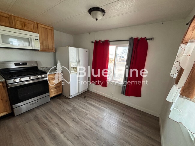 Building Photo - 540 U.S. 26