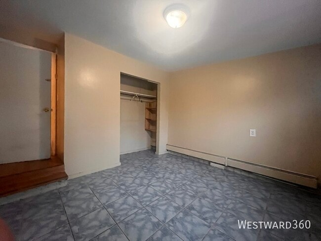 Building Photo - 1622 N 40th Ave