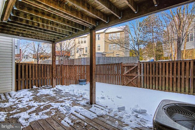 Building Photo - 10159 Elgin Way