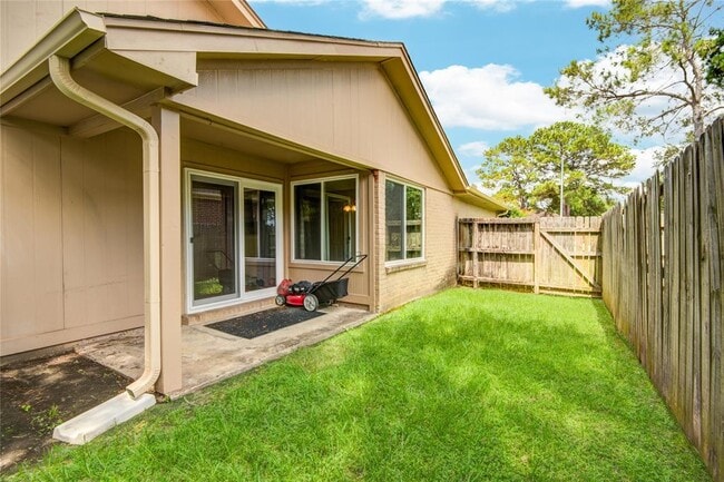 Building Photo - 1411 Brickarbor Dr