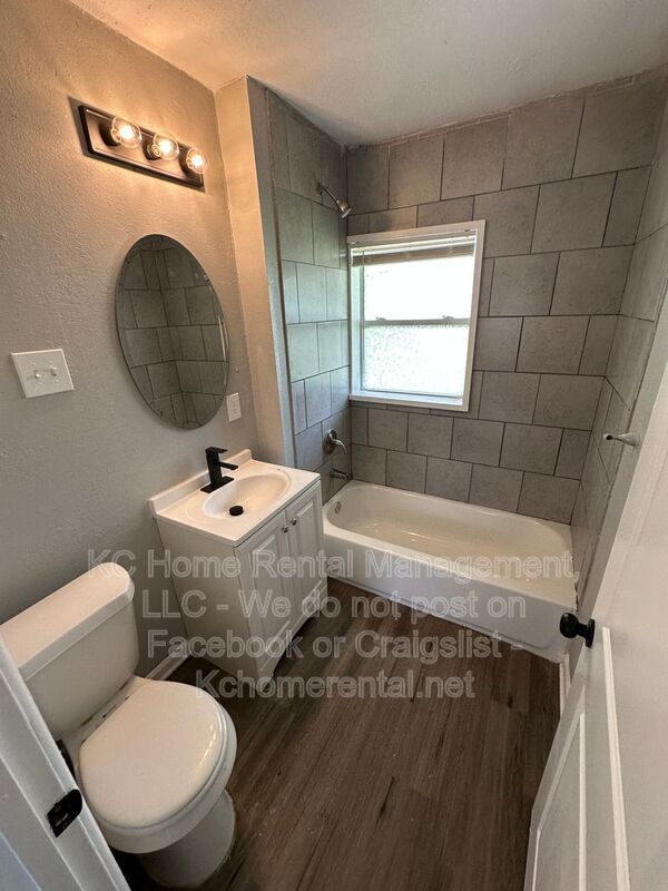 Building Photo - 7113 N Highland Ave