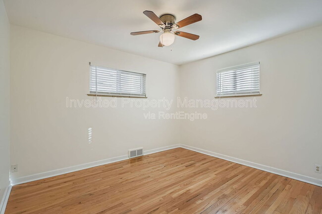 Building Photo - 4334 E 18th Ave