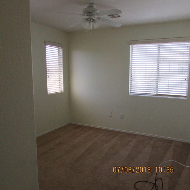 Building Photo - Adorable 2 Story Home!