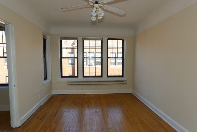 Building Photo - 4337 N Wolcott Ave