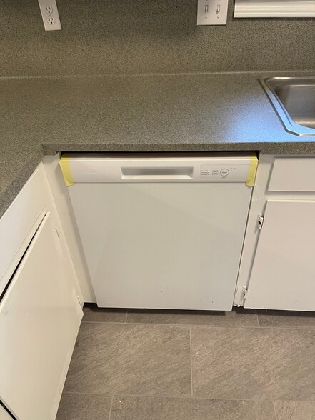 Dishwasher (new) - 3008 Longleaf Dr