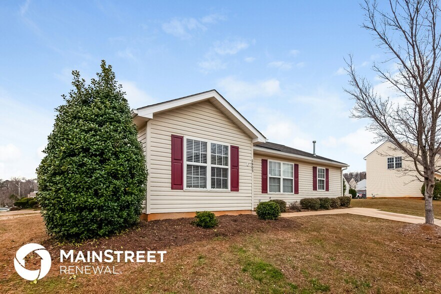 Building Photo - 2903 Fairglen Rd