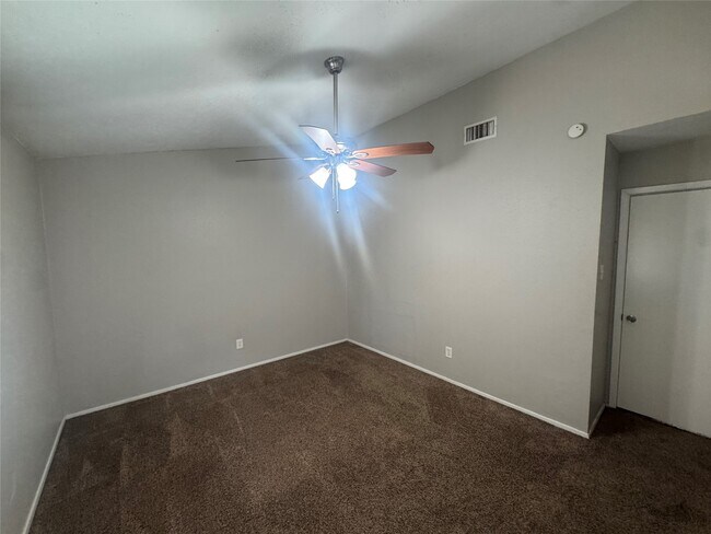 Building Photo - 23139 Lestergate Dr