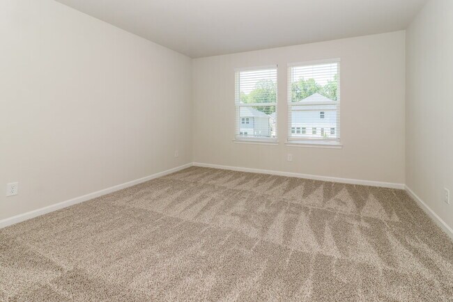 Building Photo - 512 Magnolia Dr