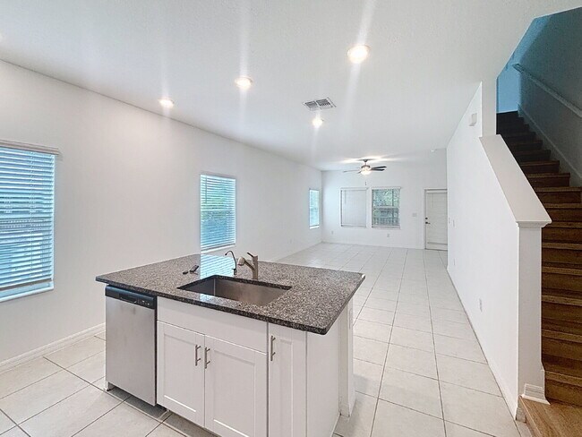 Building Photo - 822 Tennyson Mill Cir