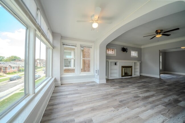 Building Photo - 7916 S Throop St