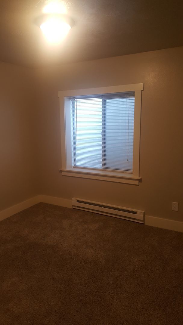 Building Photo - Snellgrove Townhome