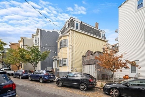 Building Photo - 264 Webster St