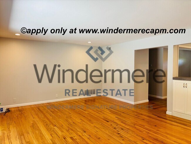 Building Photo - Beautiful 3BD/ 2BA Arden Arcade Home with Spacious Yard In Highly Desirable Location!