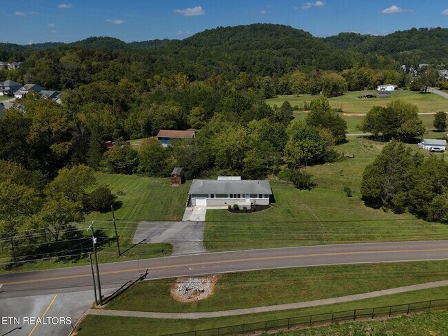 Building Photo - 2107 Tipton Station Rd